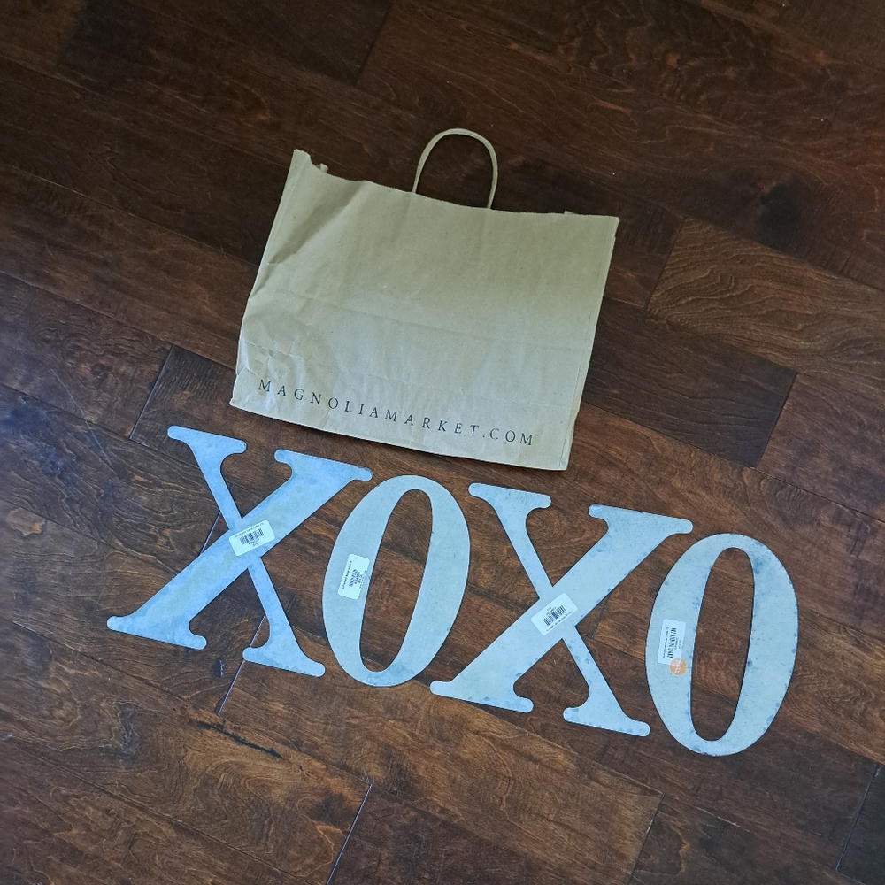 *Magnolia Home* metal wall decor "xoxo" set of four from WACO flagship store